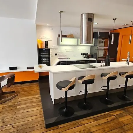 Lumineux & Moderne Au Coeur Du Centre شقة